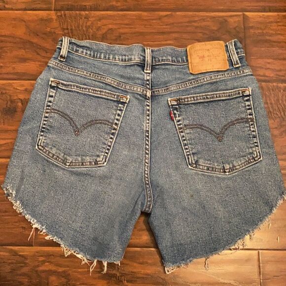 Vintage Levi’s Denim Distressed Man Made Cutoff Raw Hem Shorts - Picture 4 of 13